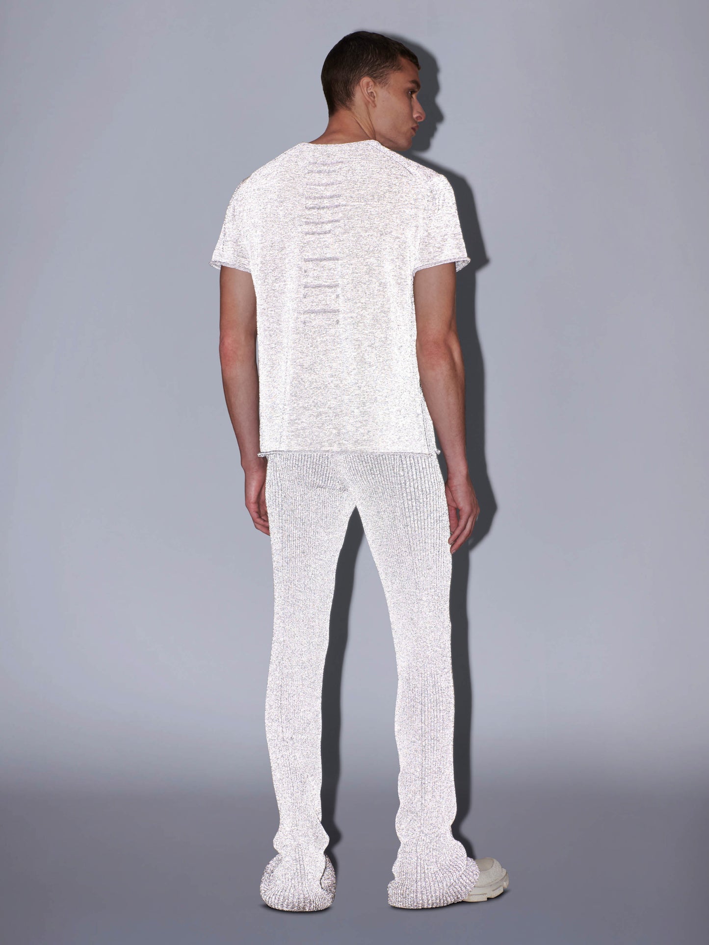 LIGHT REFLECTIVE LOGO TEE