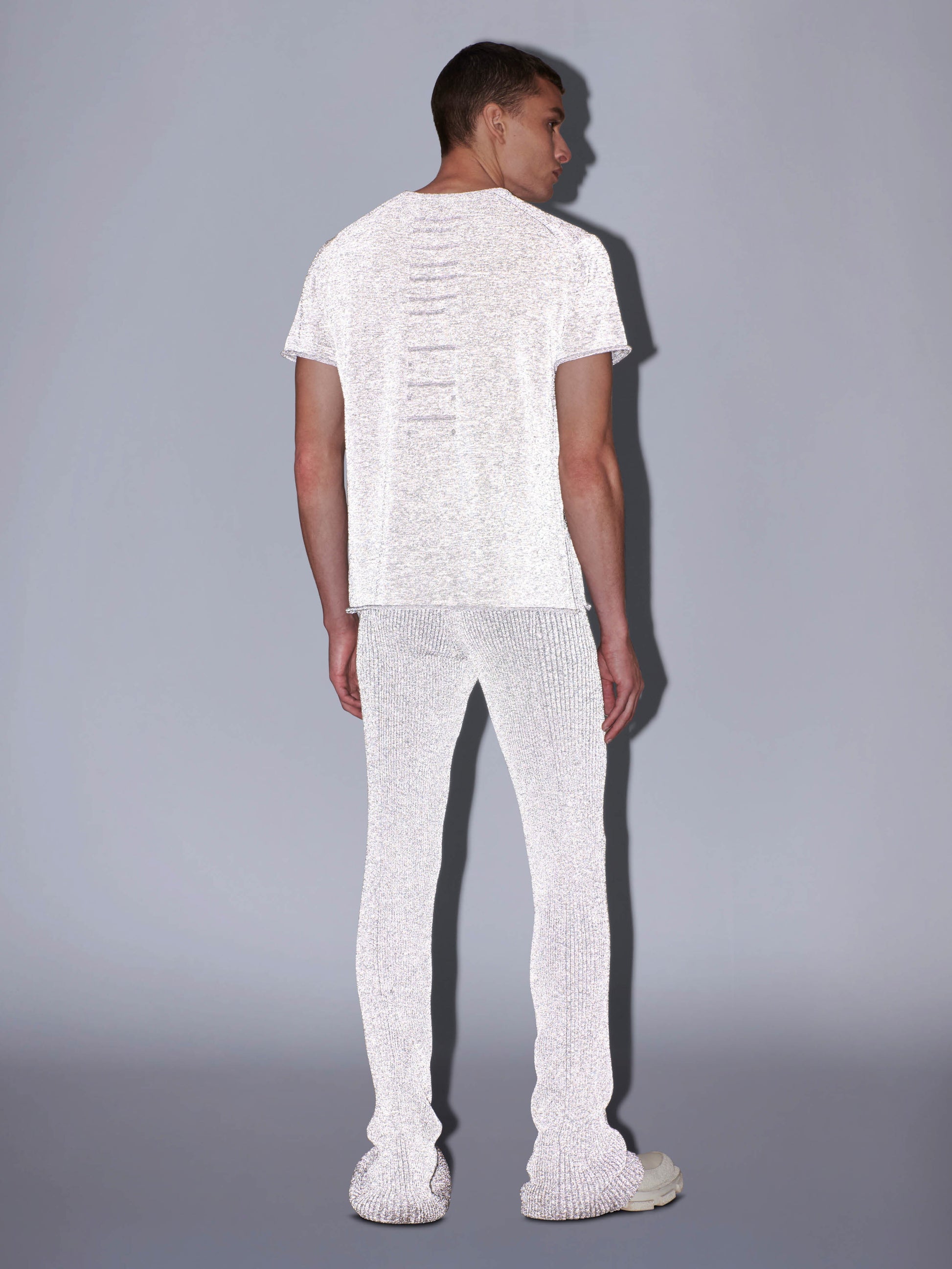 LIGHT REFLECTIVE LOGO TEE