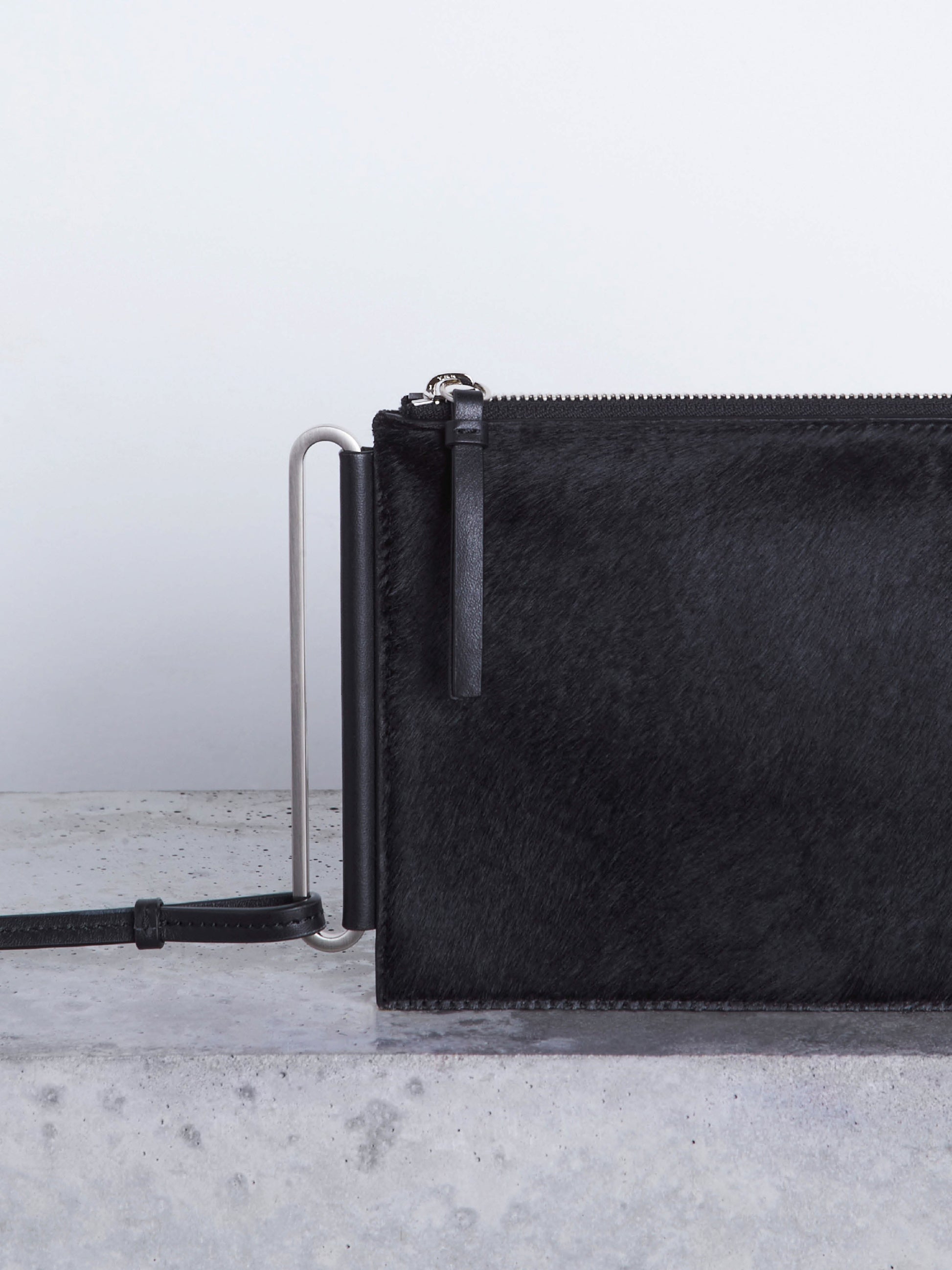 BINARY LINK POUCH